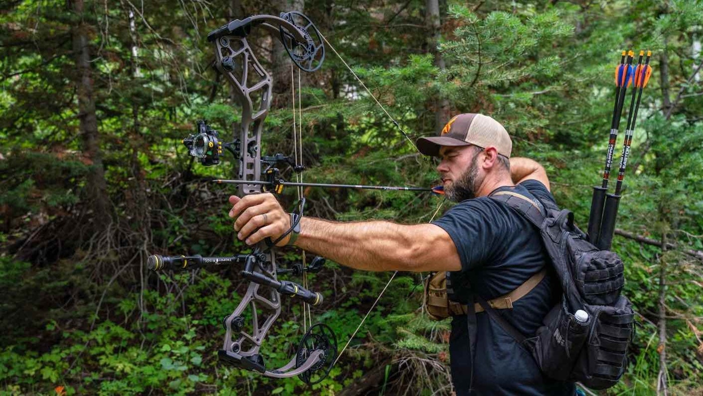 Apex Archery -Apex Archery https www.huntingretailer.com uploads images 2024 Flagship Compounds lead pic